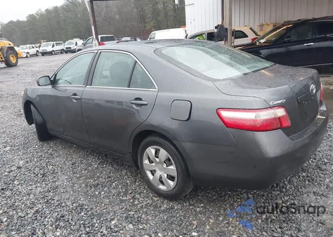 2007 Toyota Camry Le z USA, uszkodzony, nr VIN 4T1BE46K67U510703
